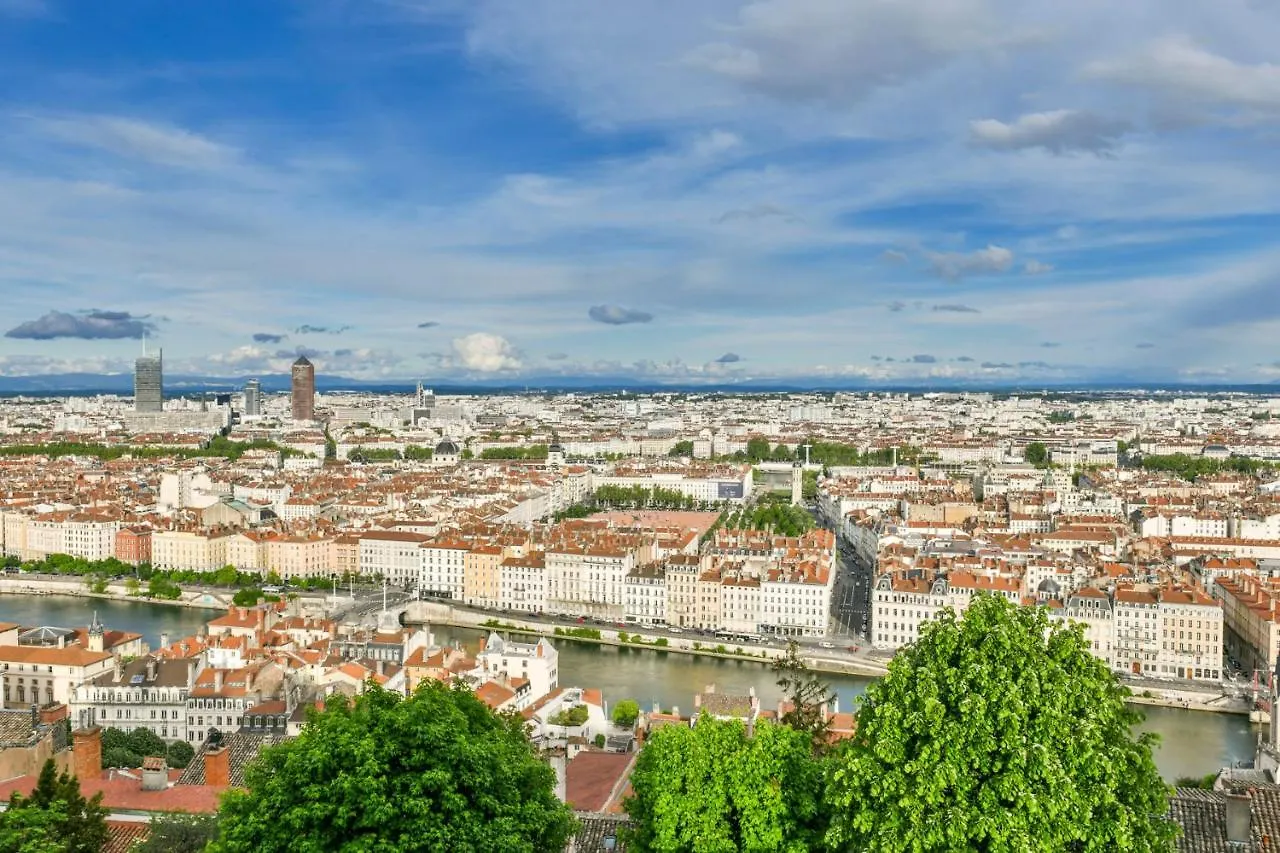 ***** Hotel Villa Maia Lyon France